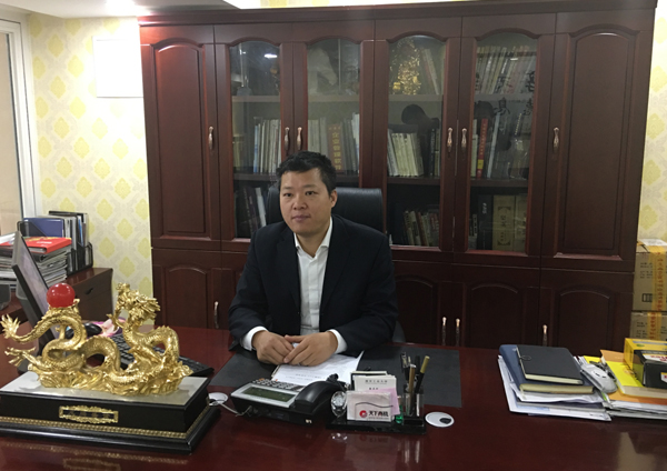 蒙太奇董事長趙廣全攜全體員工給大家拜年啦！